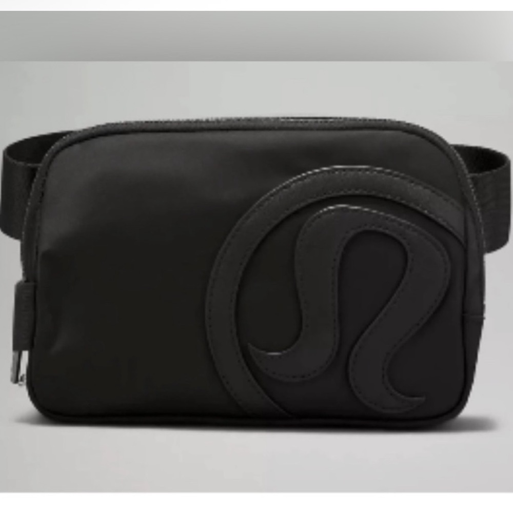 NWT Lululemon Everywhere Belt Bag Black Crossbody